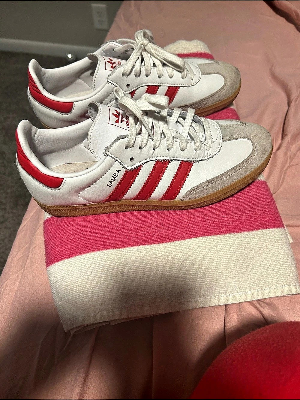 adidas Samba kids Sneakers US 5.5 White & Red